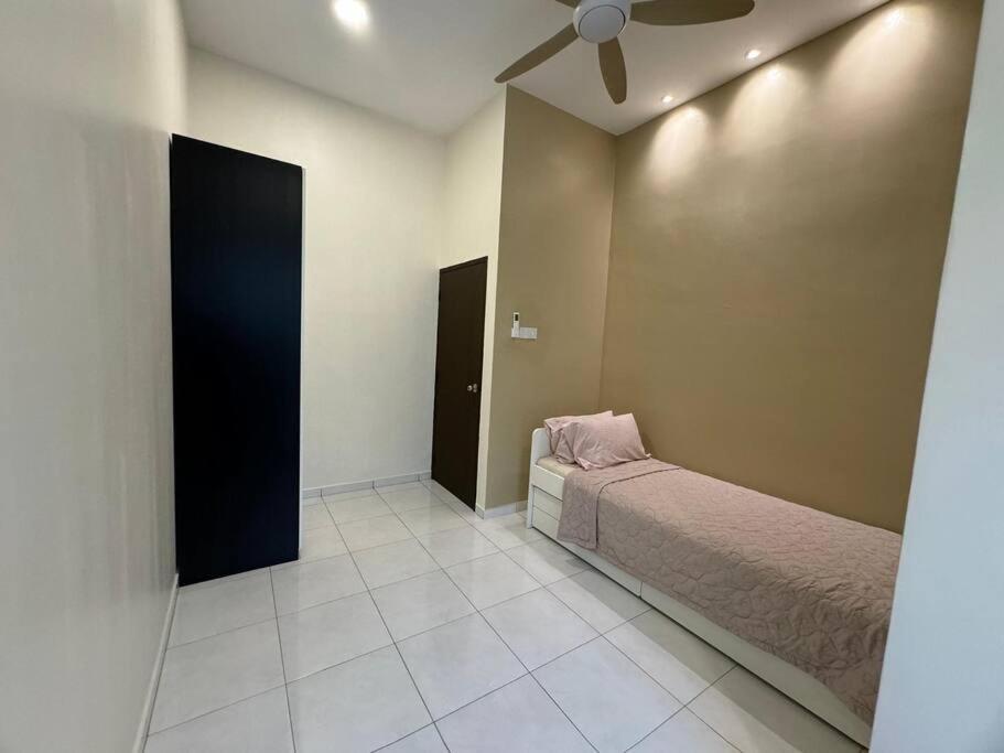 Minimalist Heaven Near Tmn Intan Rumah percutian