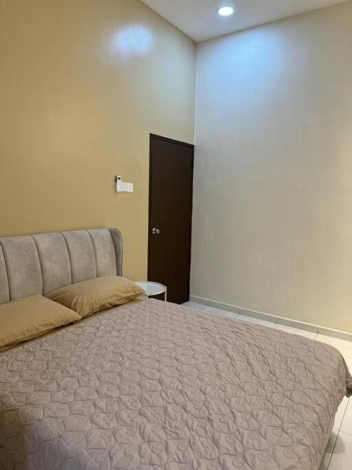 Minimalist Heaven Near Tmn Intan Rumah percutian
